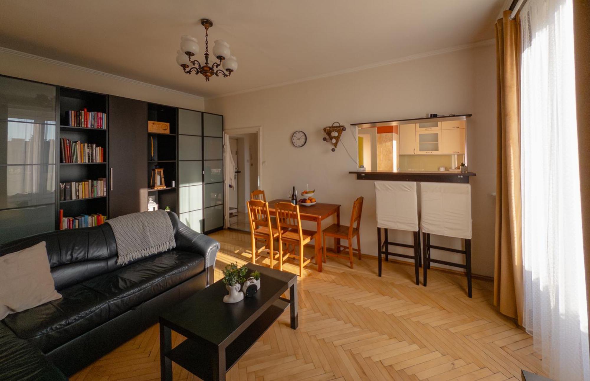 Loggia Apartman Дьор Екстериор снимка