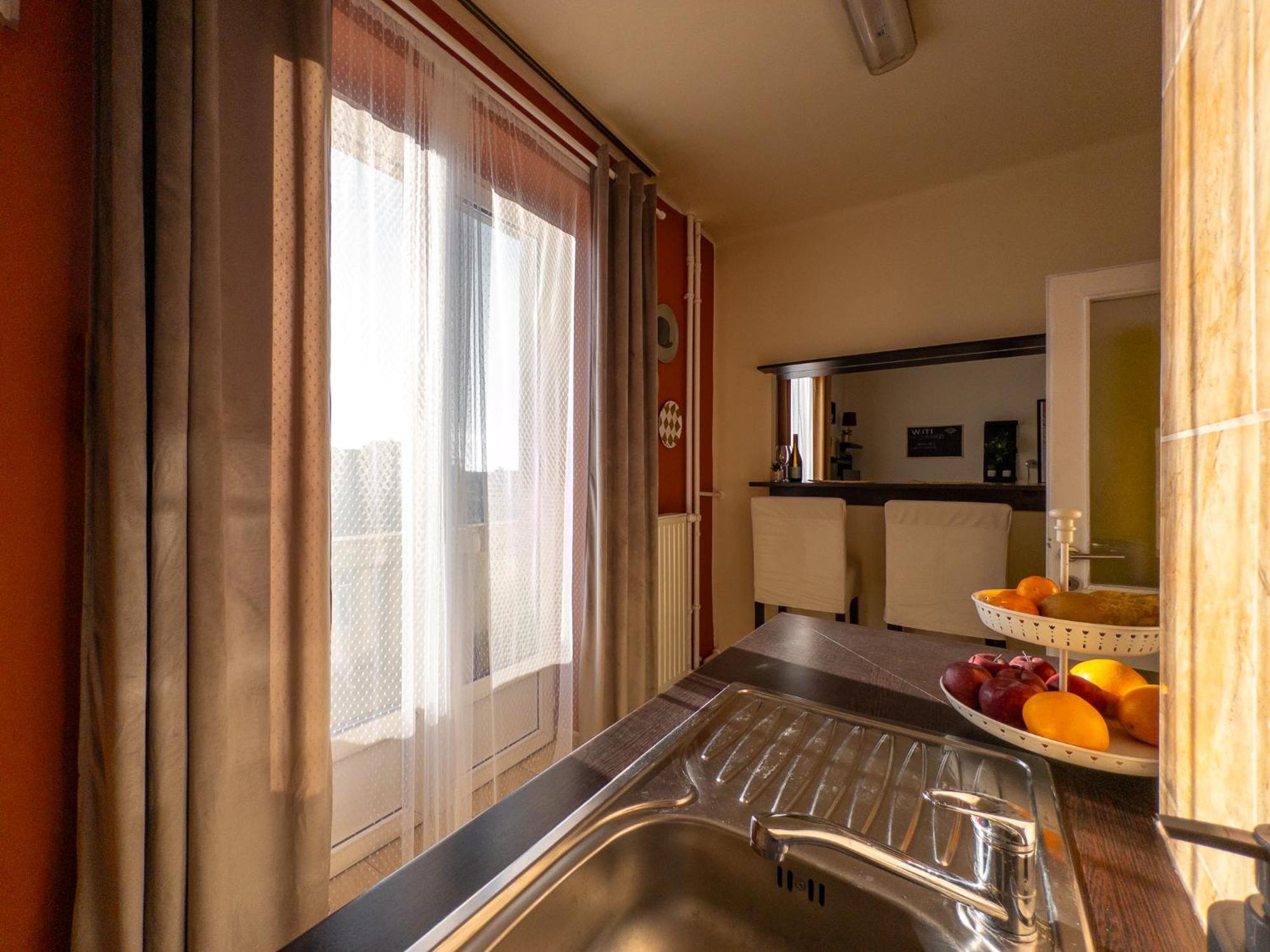 Loggia Apartman Дьор Екстериор снимка